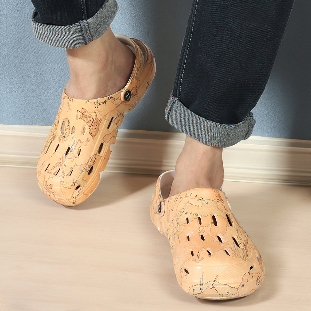 Men Printed Patterned Slip On Clogs