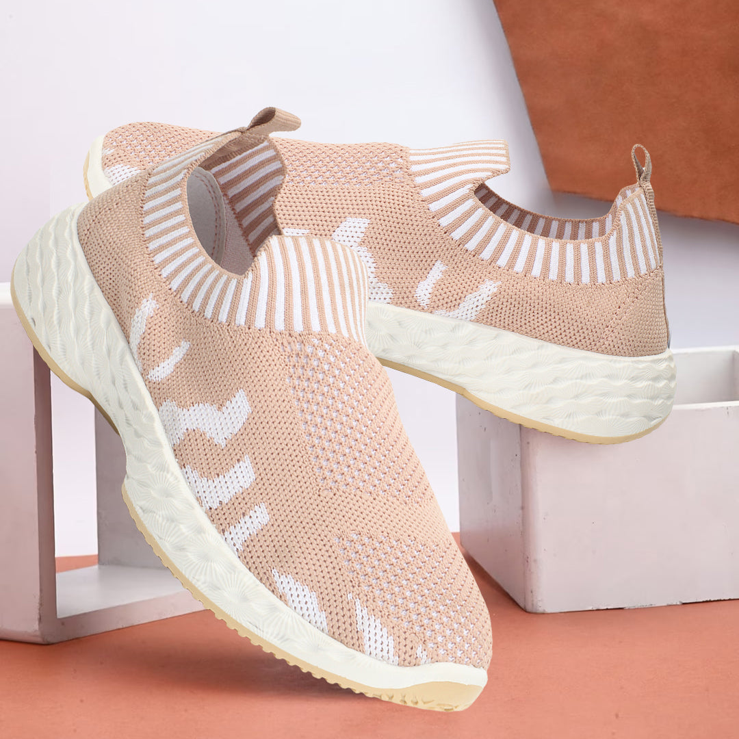 Women Woven Design Lightweight Slip On Sneakers