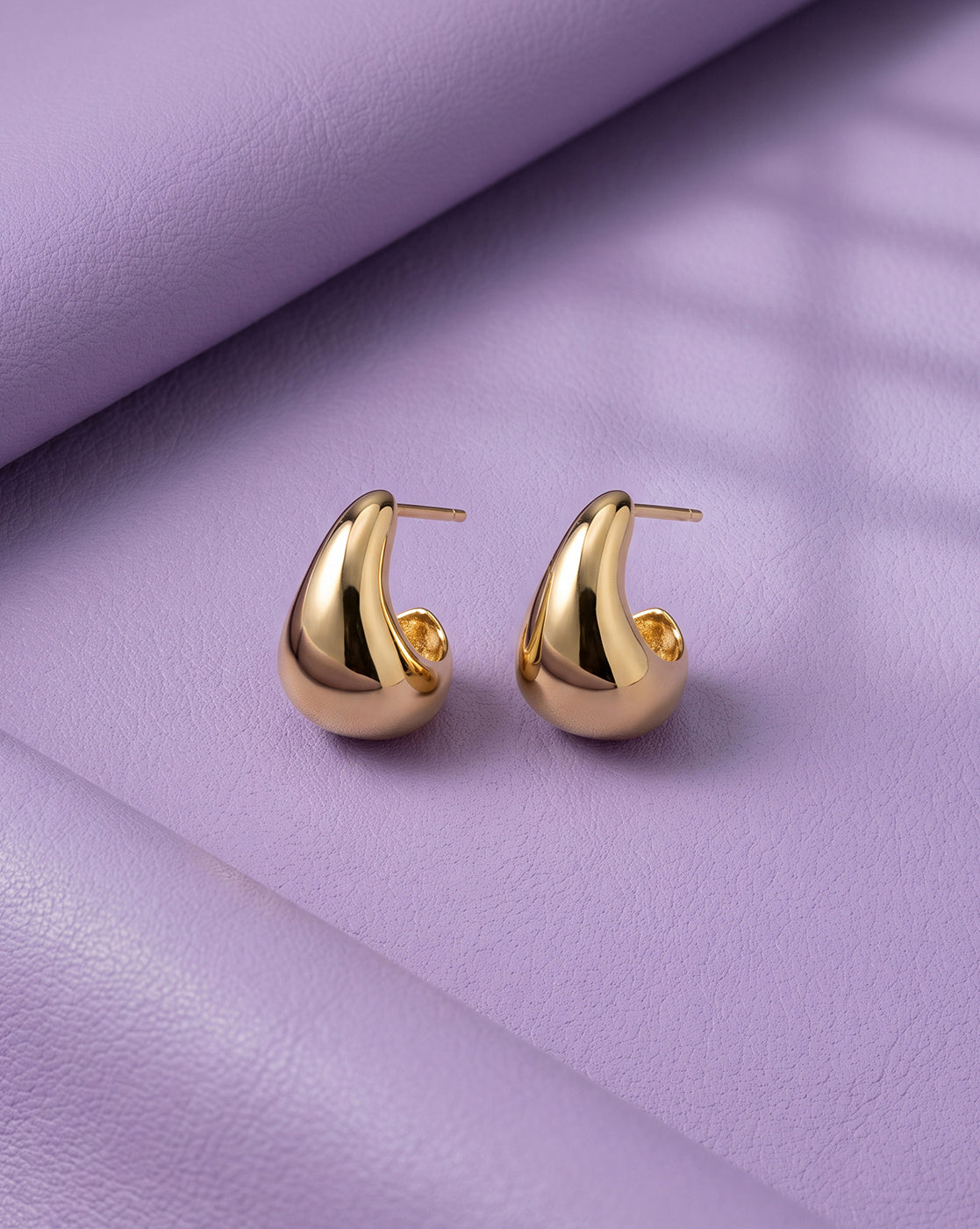 18kt Gold Plated Bold Teardrop Hoop Earring