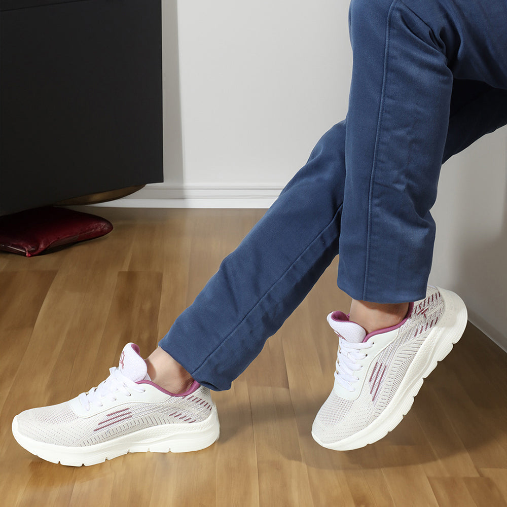 Women Mesh Flyknit Technology Lace-Up Sports Shoes