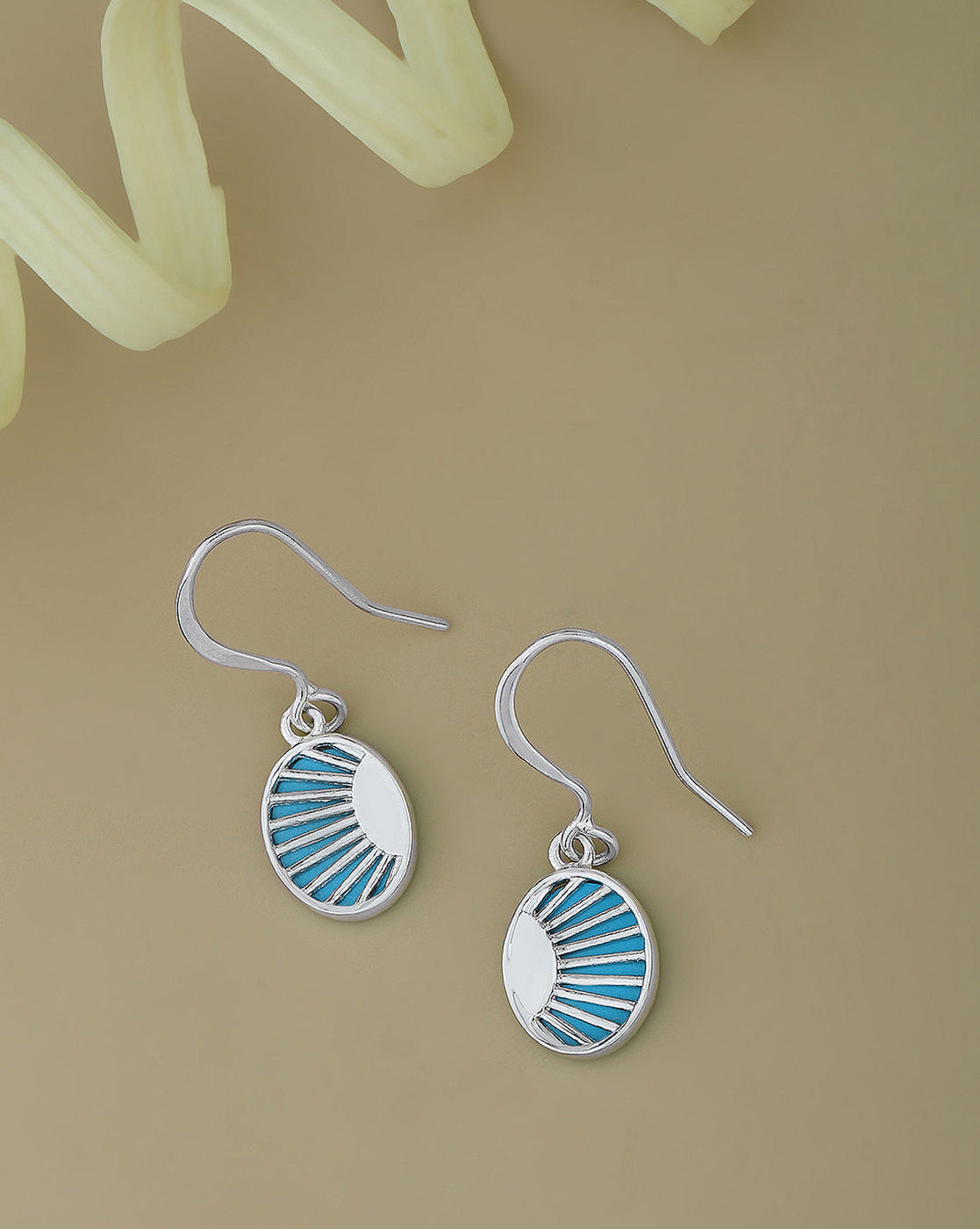 925 Sterling Silver Rhodium Plated Oval Drop Earring