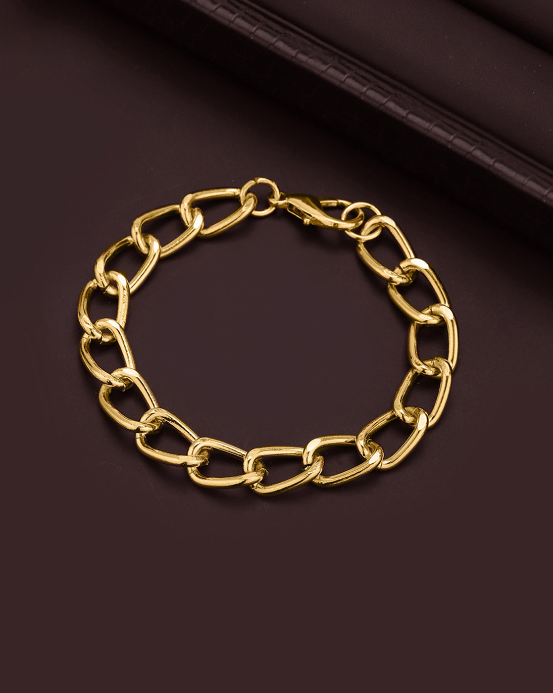 Men Gold Plated Bold Link Bracelet
