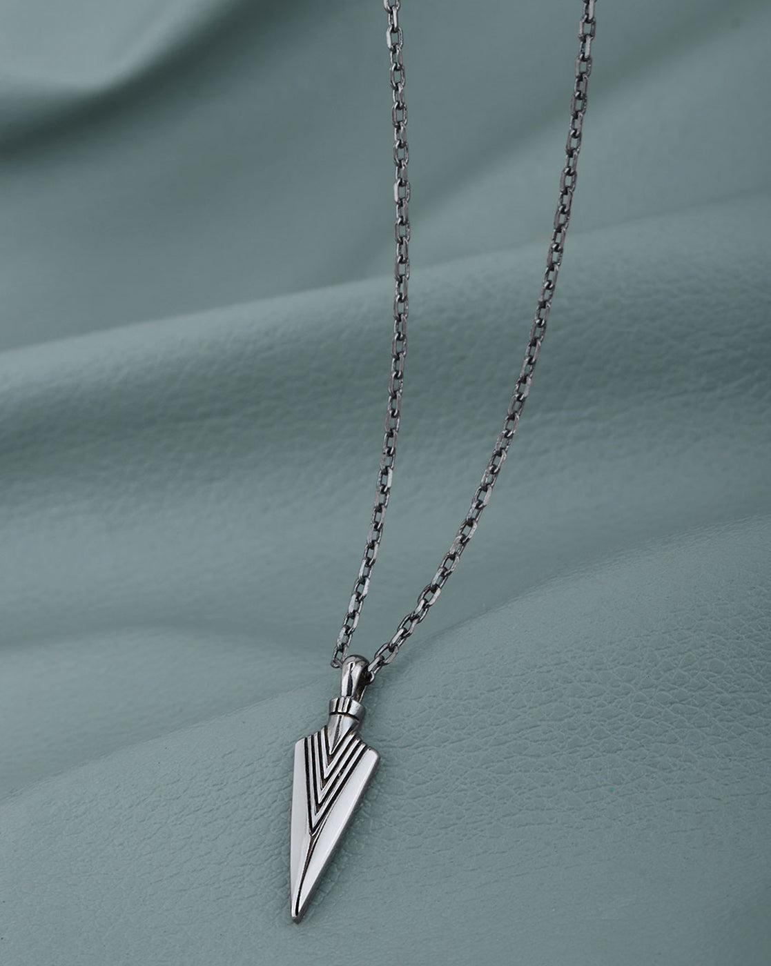 Men Silver Plated Oxidised Arrow head Pendant and Chain