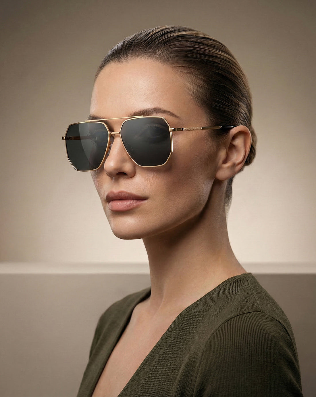 Women Gold and Black Toned Black Polarised Lens Rectangle Sunglasses