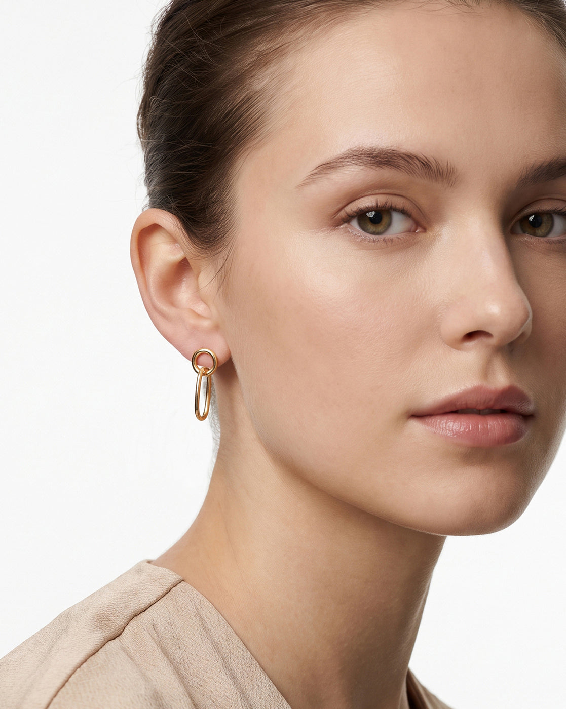 18kt Gold Plated Oval Interlocking Drop Earring