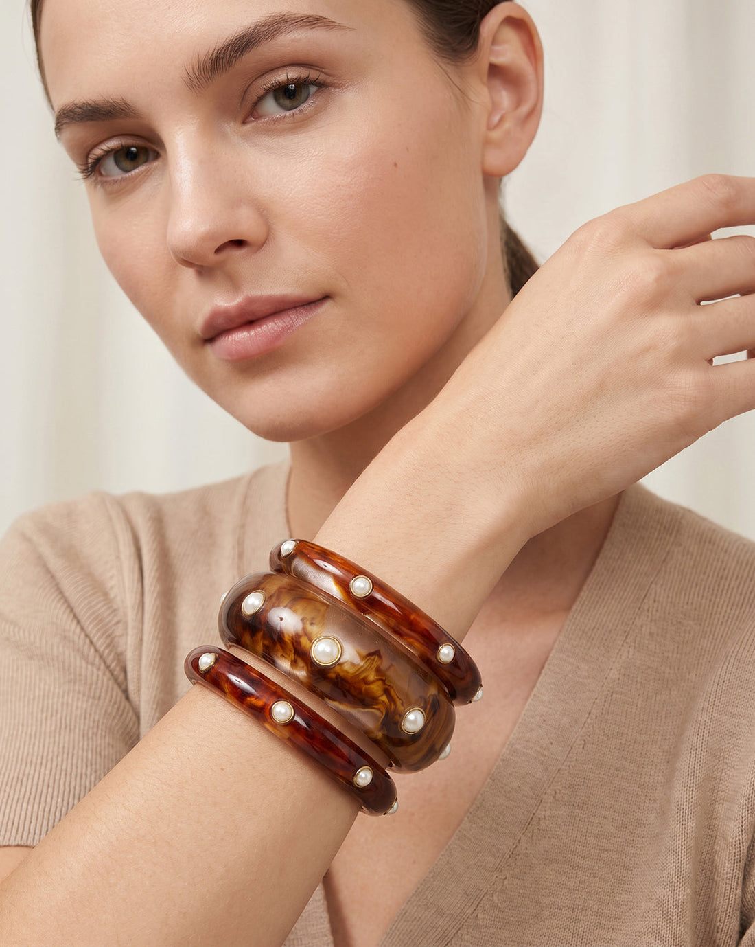 Set of 3 Fashionable Resin Bangle with Faux Pearl