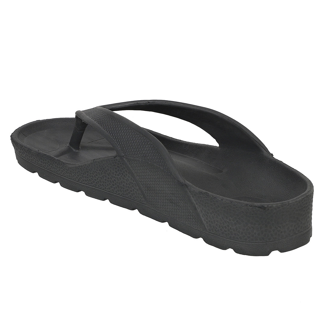 Men Textured Comfort Thong Sandals
