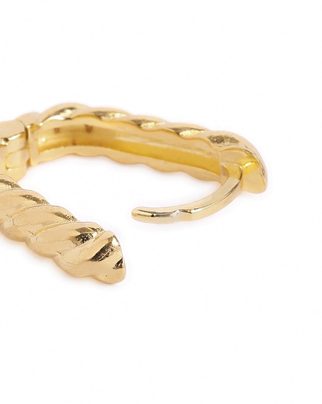 18kt Gold Plated Twisted Oval Hoop Earring