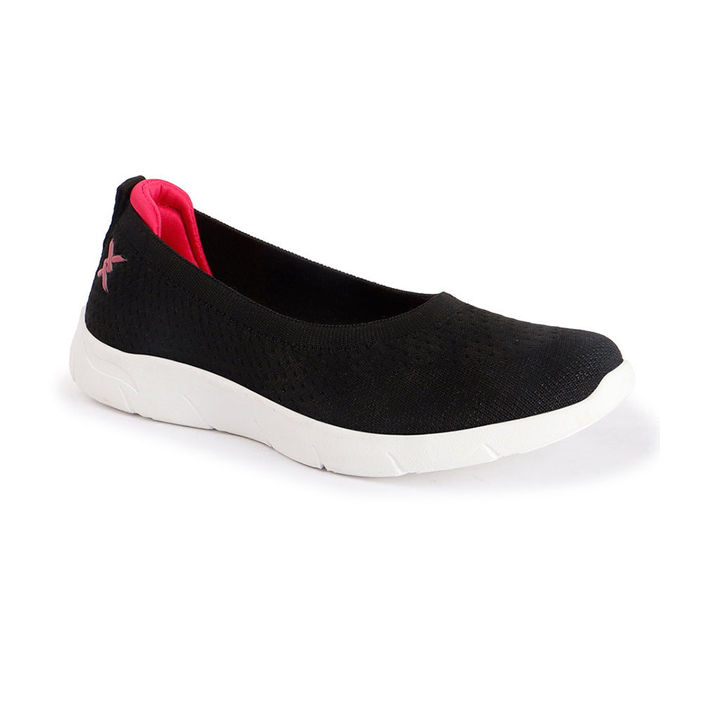 Women Round Toe Flyknit Lightweight Slip-On Sneakers