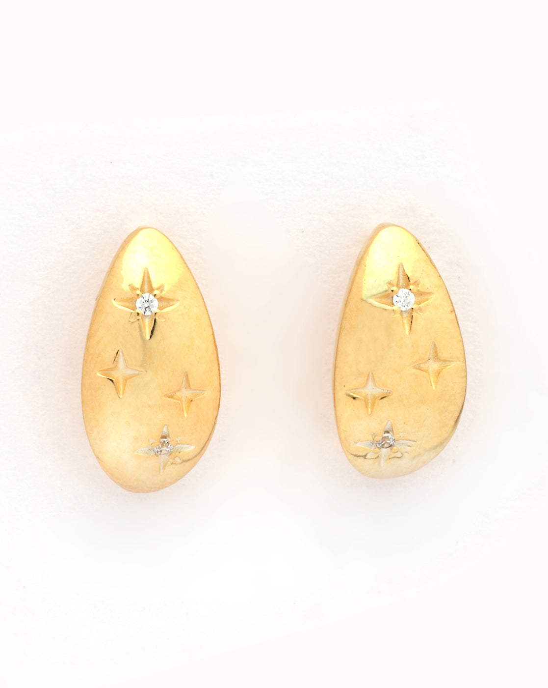 18kt Gold Plated CZ Bejeweled Oval Stud Earring