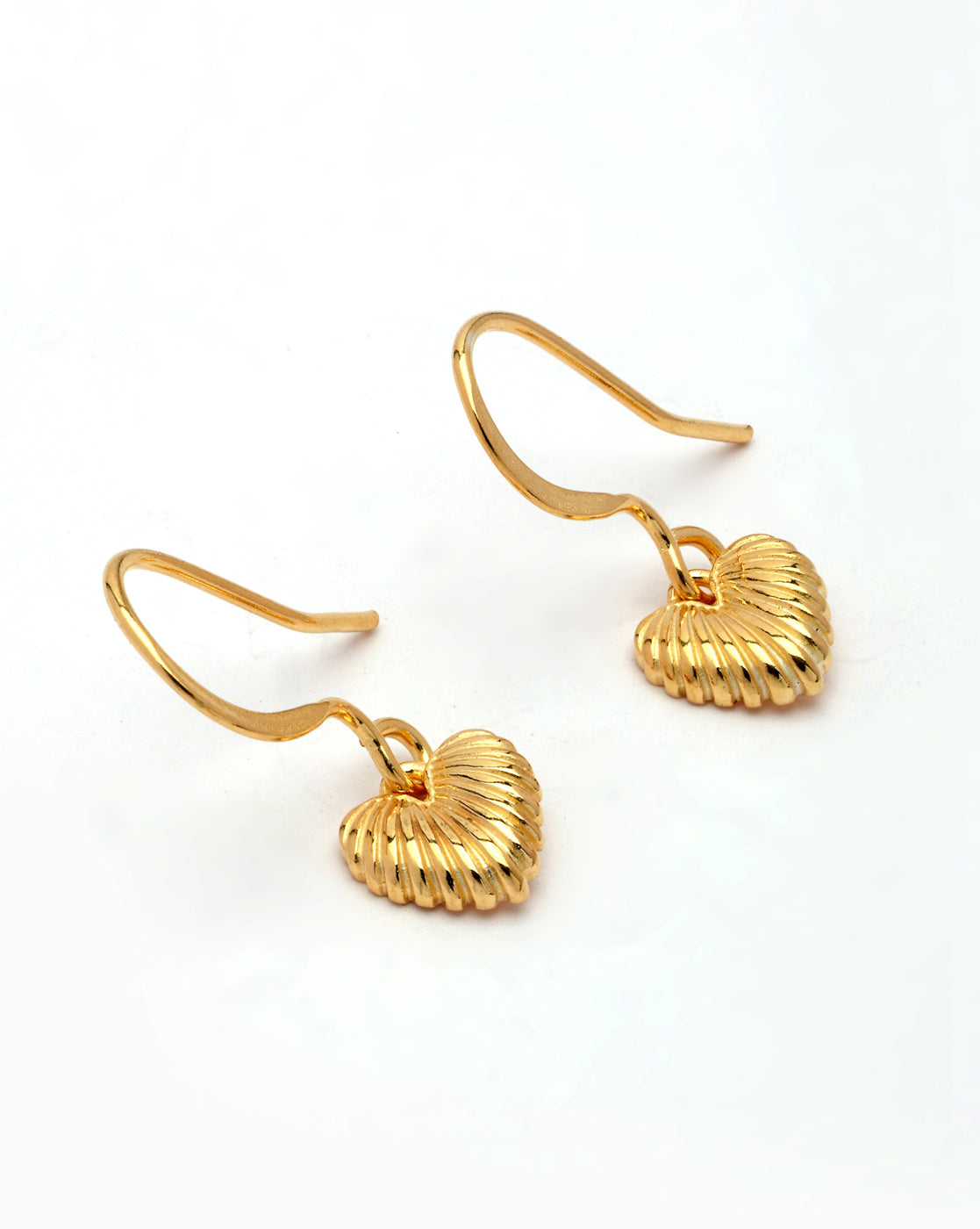 18kt Gold Plated Dangling Heart Drop Earring