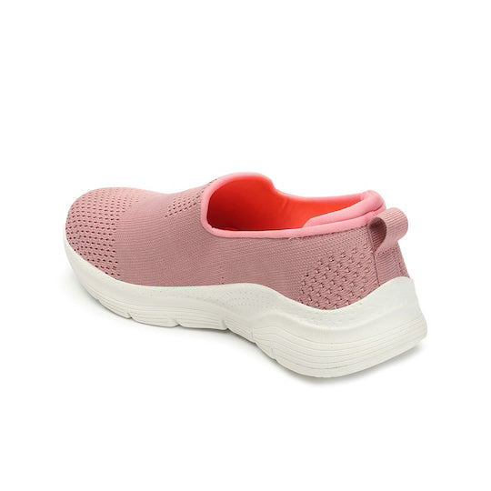 Women Round Toe Flyknit Lightweight Slip-On Sneakers