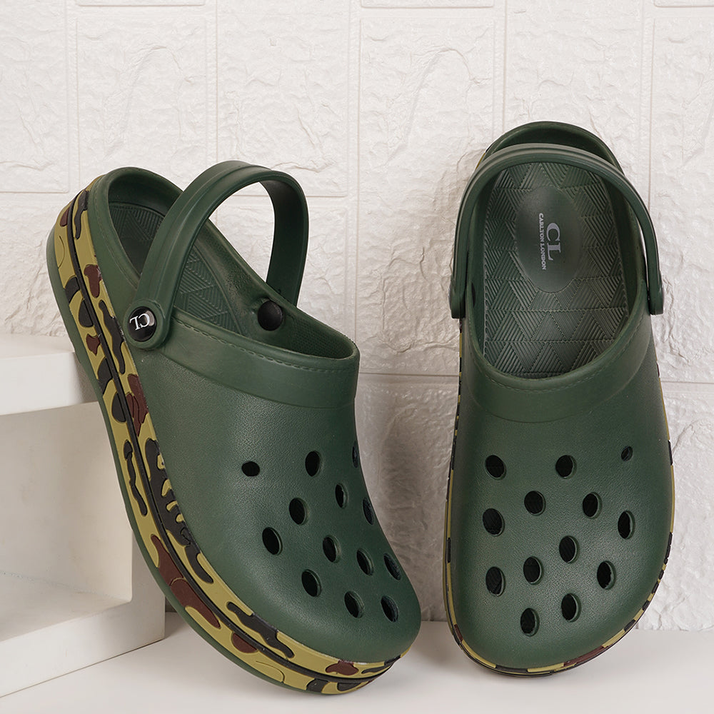 Men Perforated Comfort Clogs with Camouflage Sole
