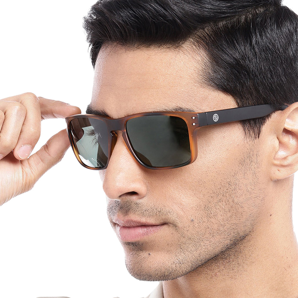 Carlton London Premium Multi Toned Polarised And Uv Protected Lens Wayfarer Sunglasses For Men