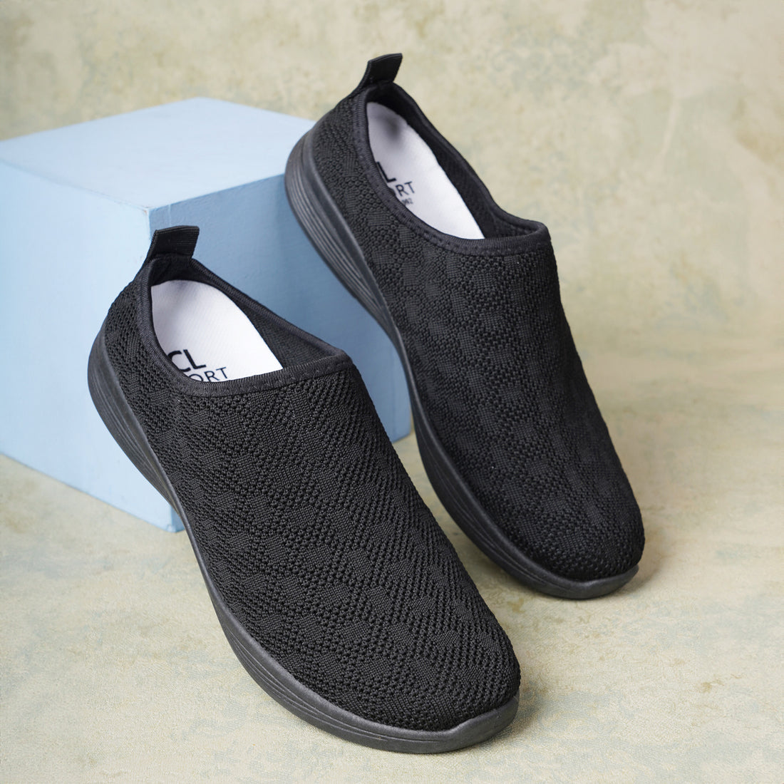 Women Comfortable Flyknit Lightweight Slip-On Sneakers