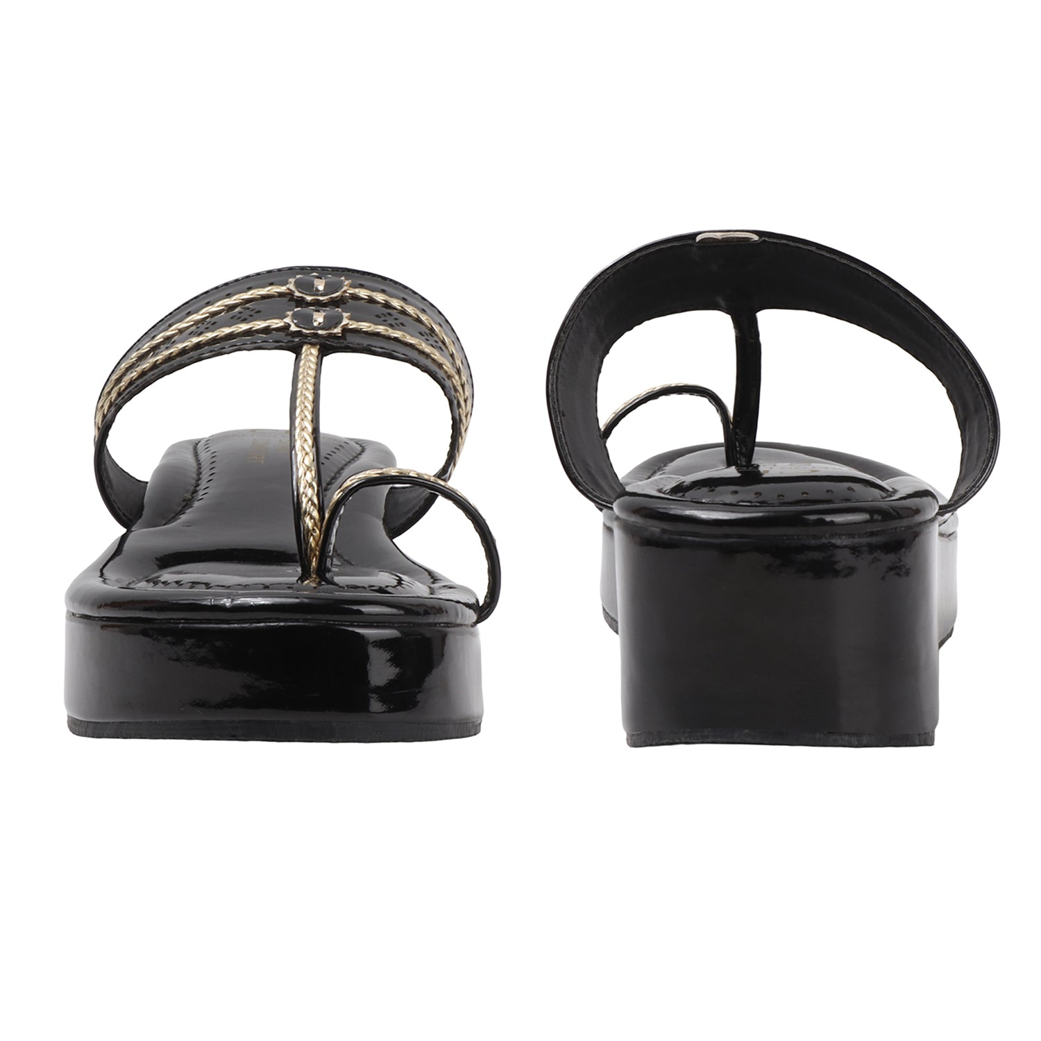Traditional Toe-Ring Wedge Sandals with Metallic Detail