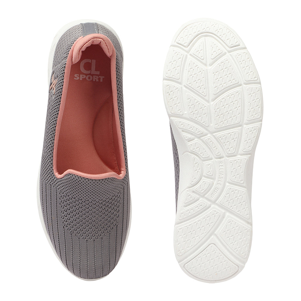 Women Textured Round Toe Flyknit Mesh Slip-On Sneakers