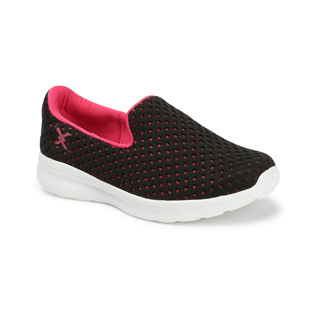 Women Textured Round Toe Flyknit Mesh Slip-On Sneakers