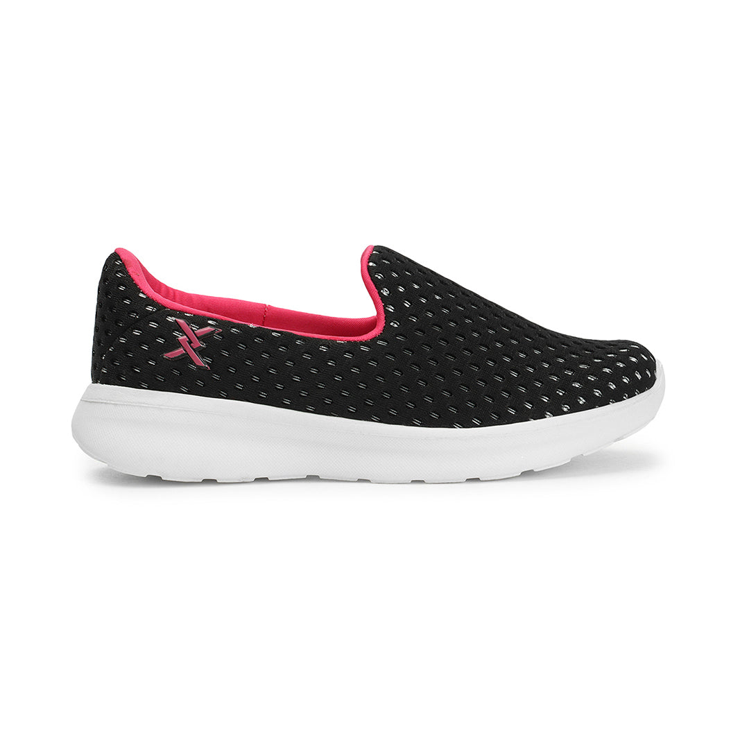 Women Textured Round Toe Flyknit Mesh Slip-On Sneakers