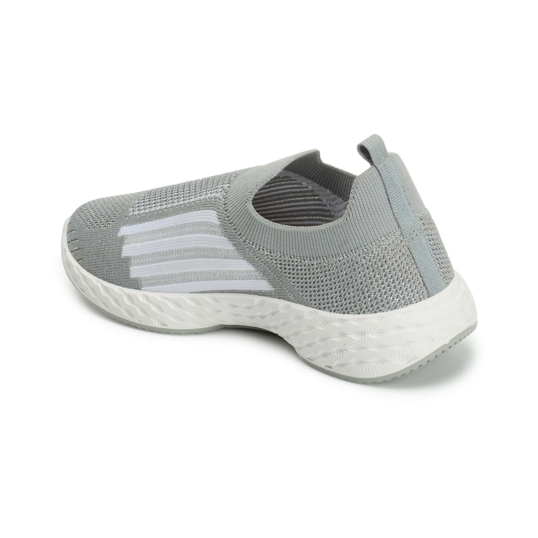 Women Woven Design Lightweight Slip On Sneakers