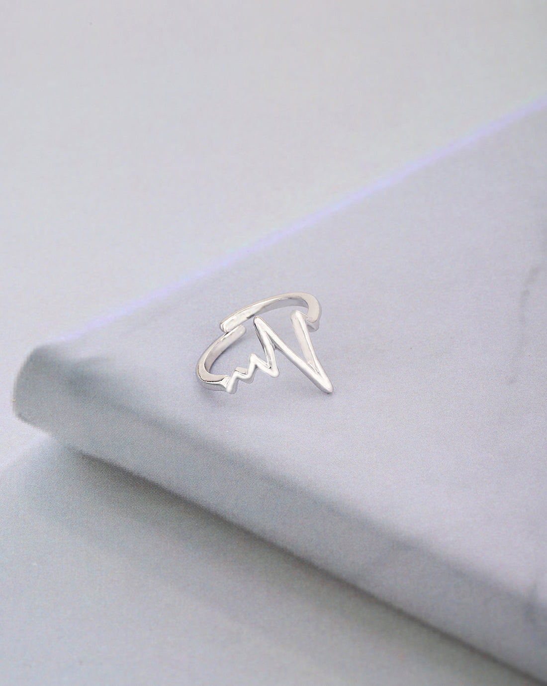 Carlton London Rhodium Plated Silver Toned Contemporary Adjustable Finger Ring For Women