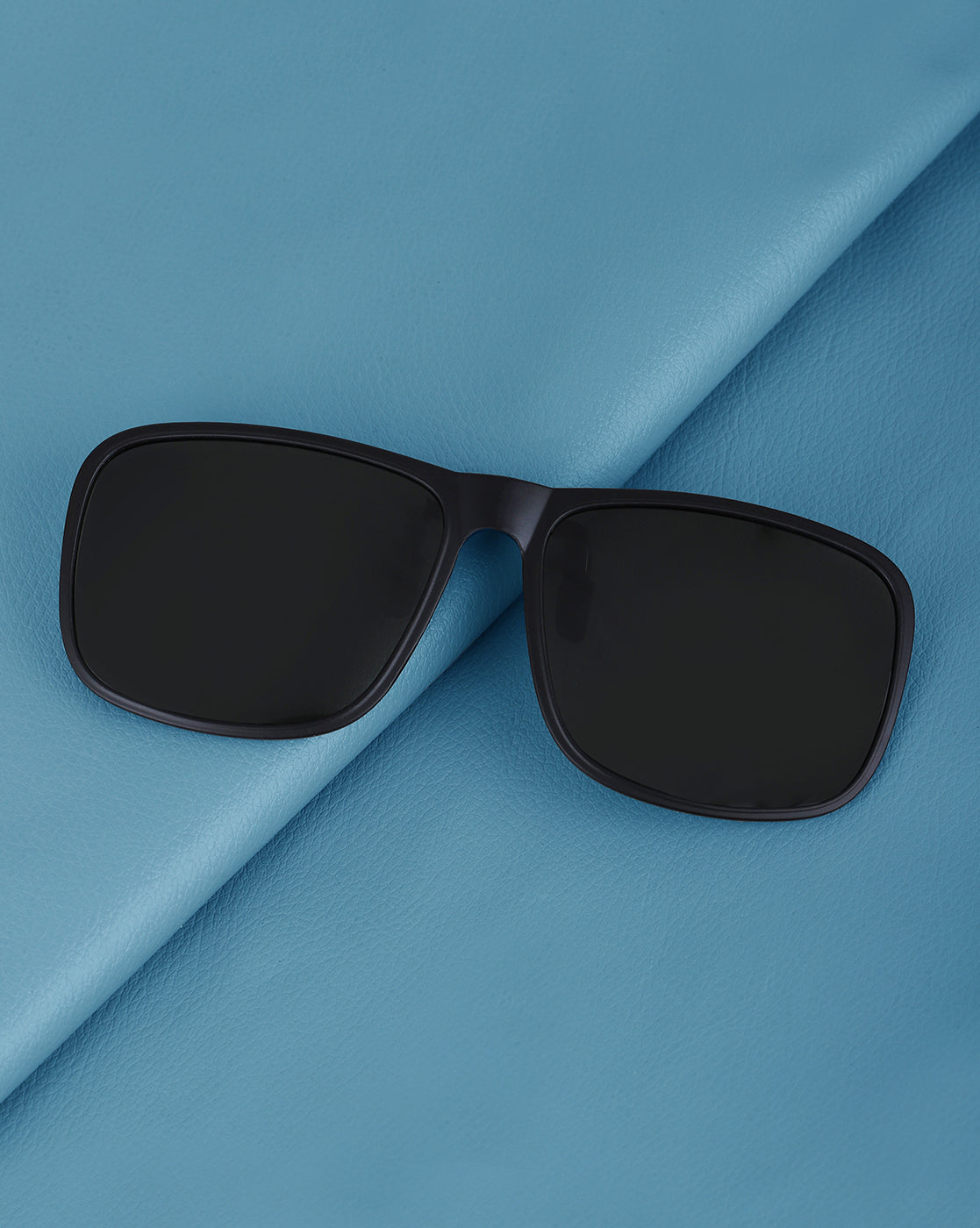 Black & Green Toned Polarised Lens Sunglass Clip for unisex