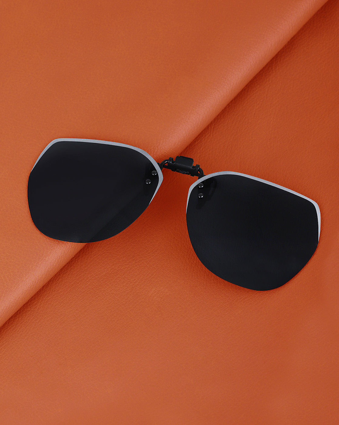Black & Grey Toned Polarised Lens Sunglass Clip for unisex