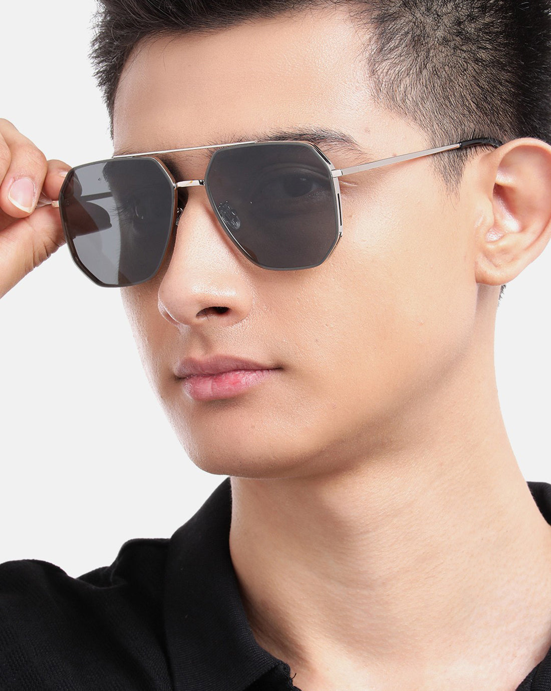 Silver Toned with Black Polarised Lens Rectangle Sunglass for mens