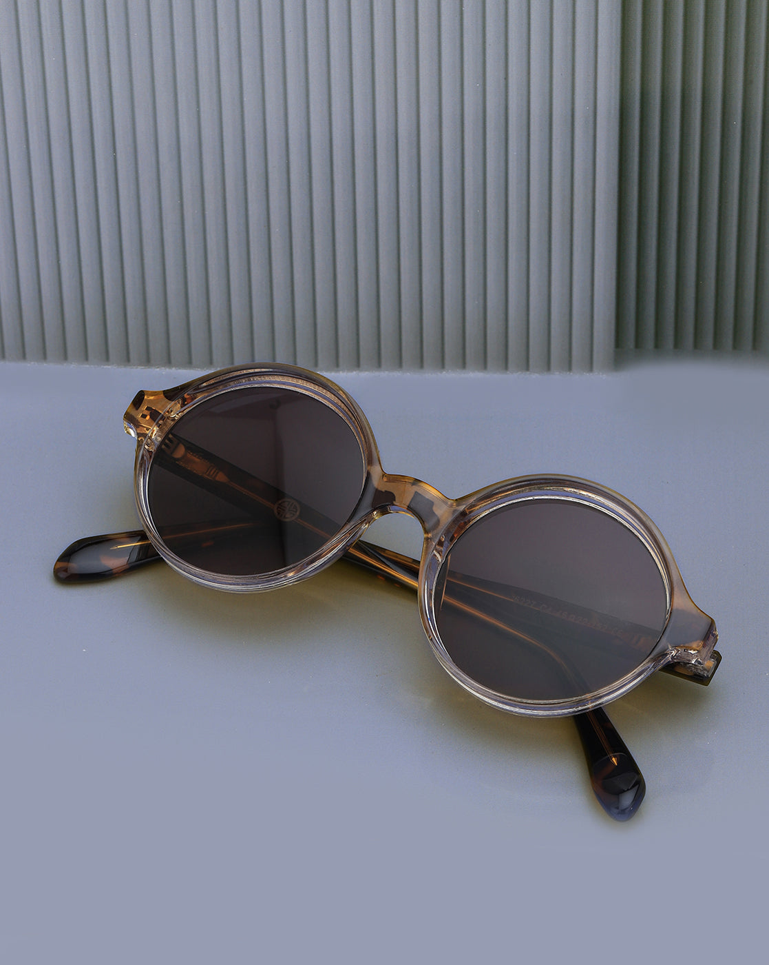 Tortoise shell with Polycarbonate UV Protected Lens Round Sunglass for women