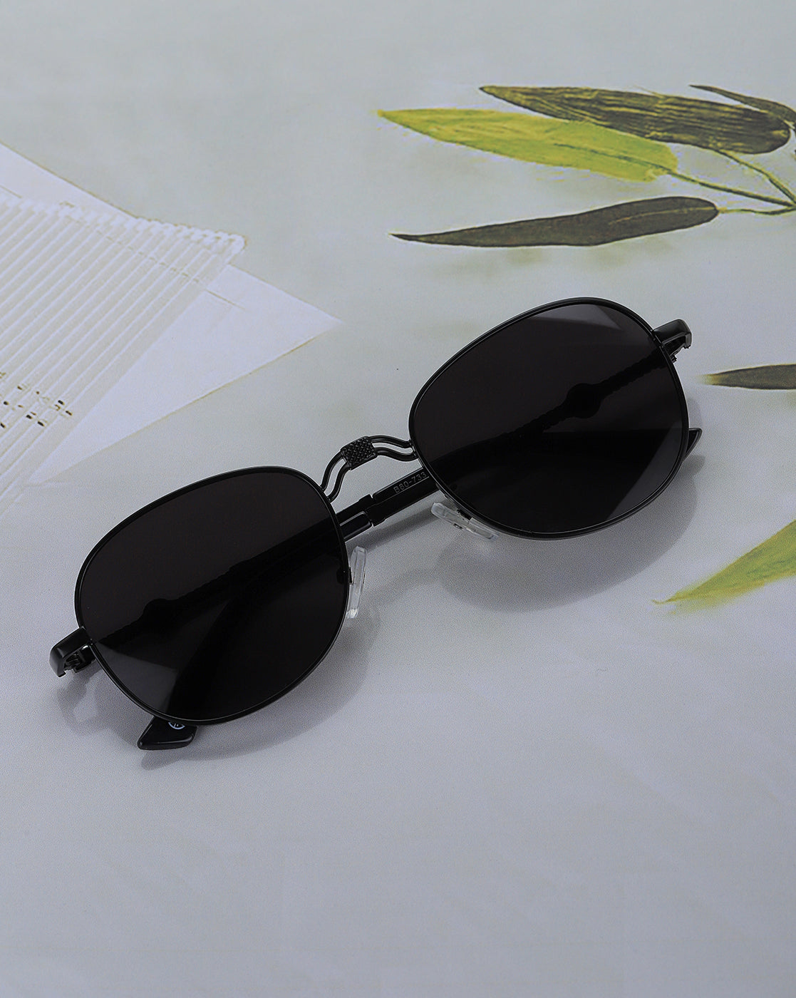 Black Toned with UV Protected Lens Rectangle Sunglass for unisex