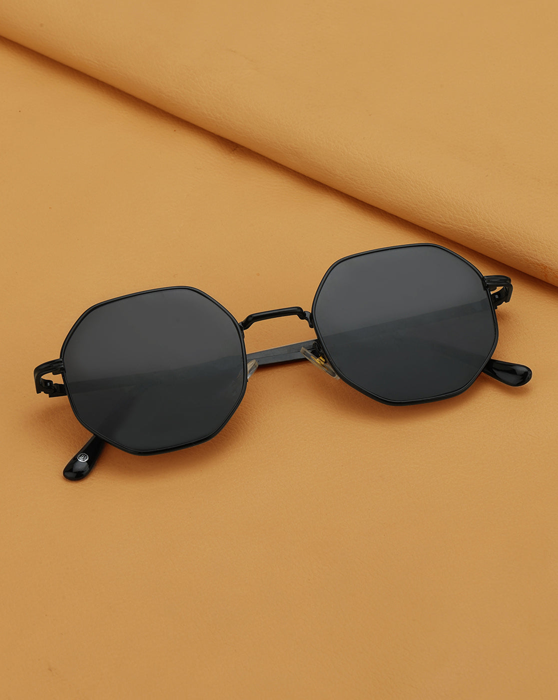 Black Toned with UV Protected Lens Rectangle Sunglass for unisex