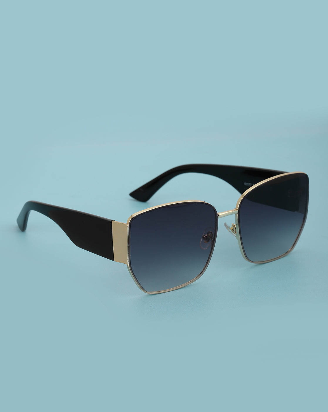 Gold And Black Toned With Uv Protected Oversized Women Sunglass