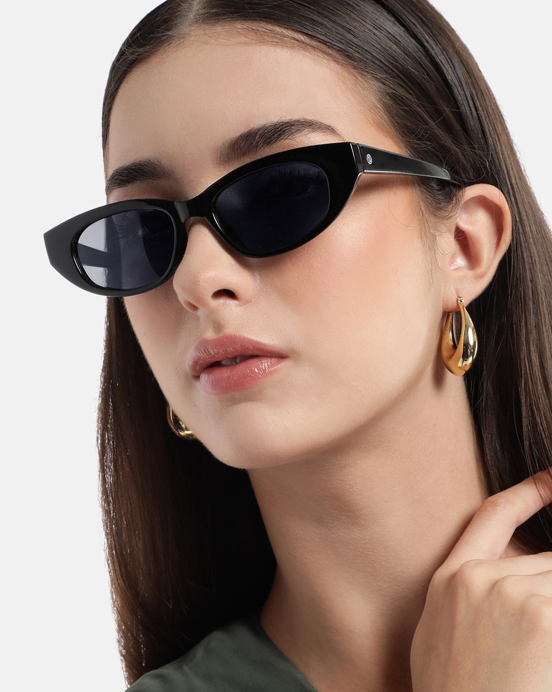 Women Black Toned with Black Polarised Lens Cat Eye Sunglass