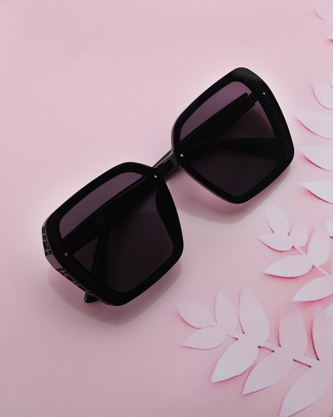 Black Toned with Polarised Lens Oversized Sunglass for women