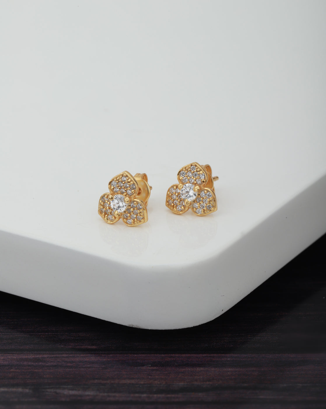 Carlton London Gold Plated Cz Floral Stud Earring For Women
