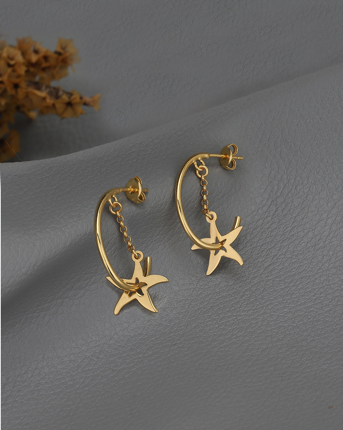 18kt Gold Plated Dangling Star Drop Earring