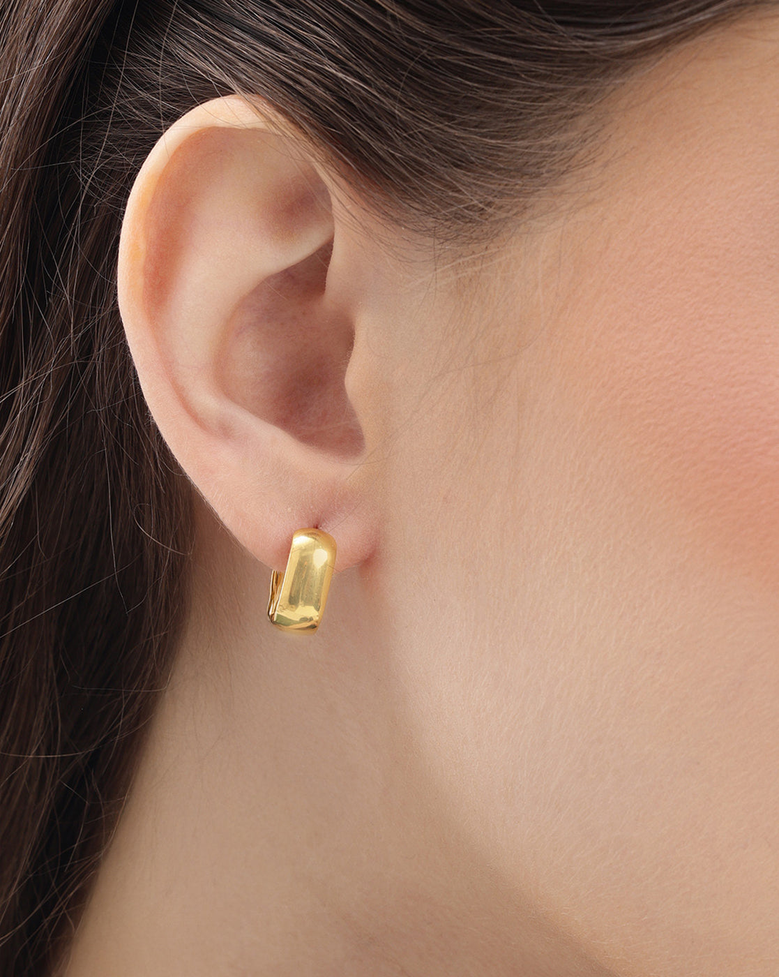 18kt Gold Plated Oval Hoop Earring