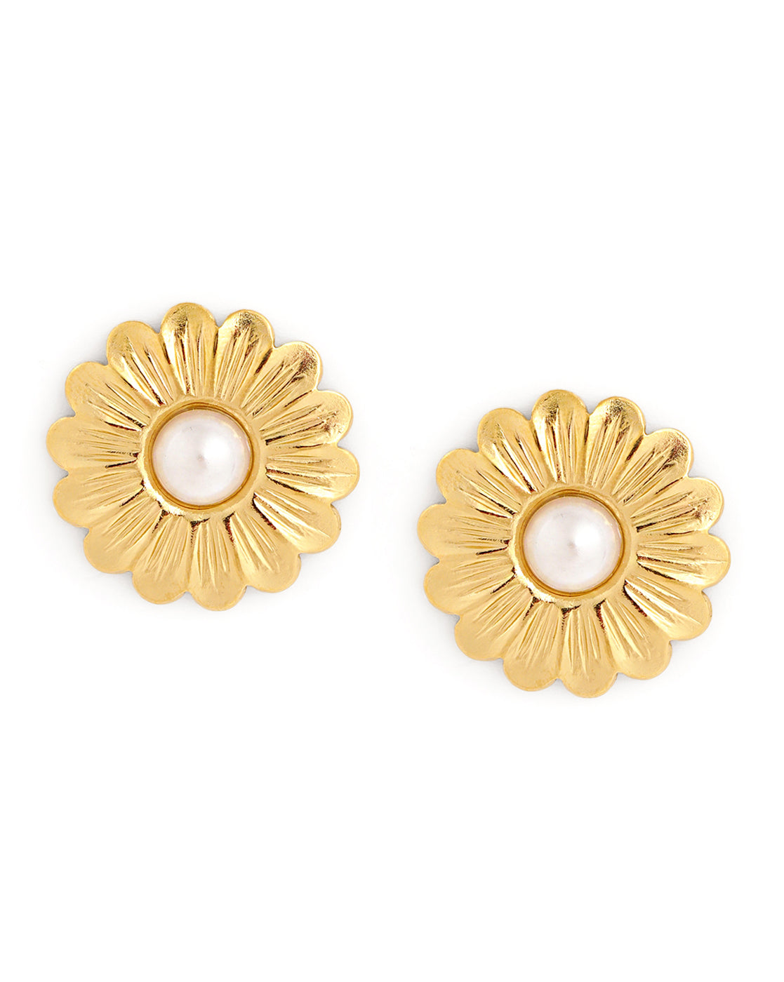 18kt Gold Plated Pearl Floral Bold Stud Earring