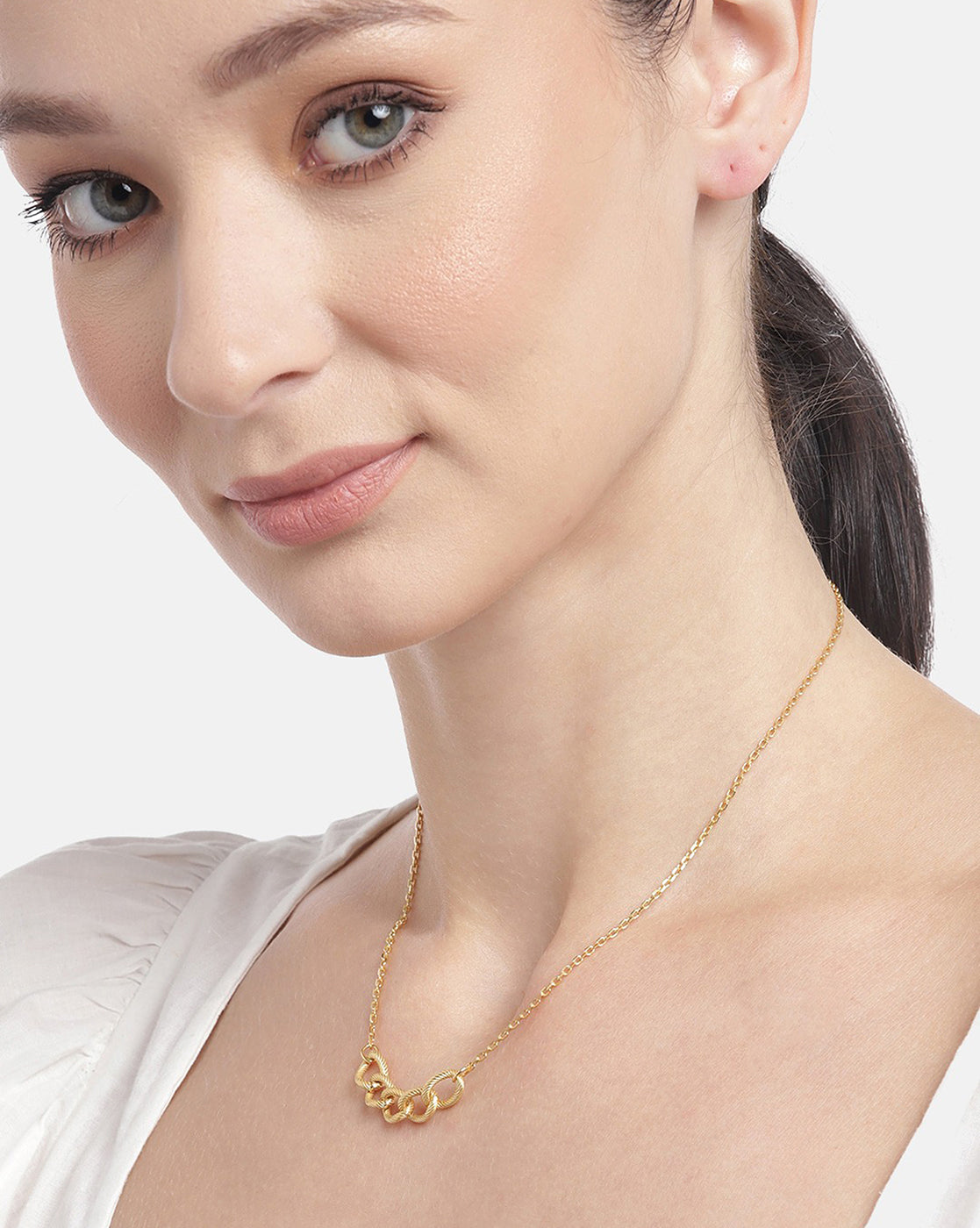 Carlton London 18Kt Gold Plated Contemporary Necklace With Textured Links