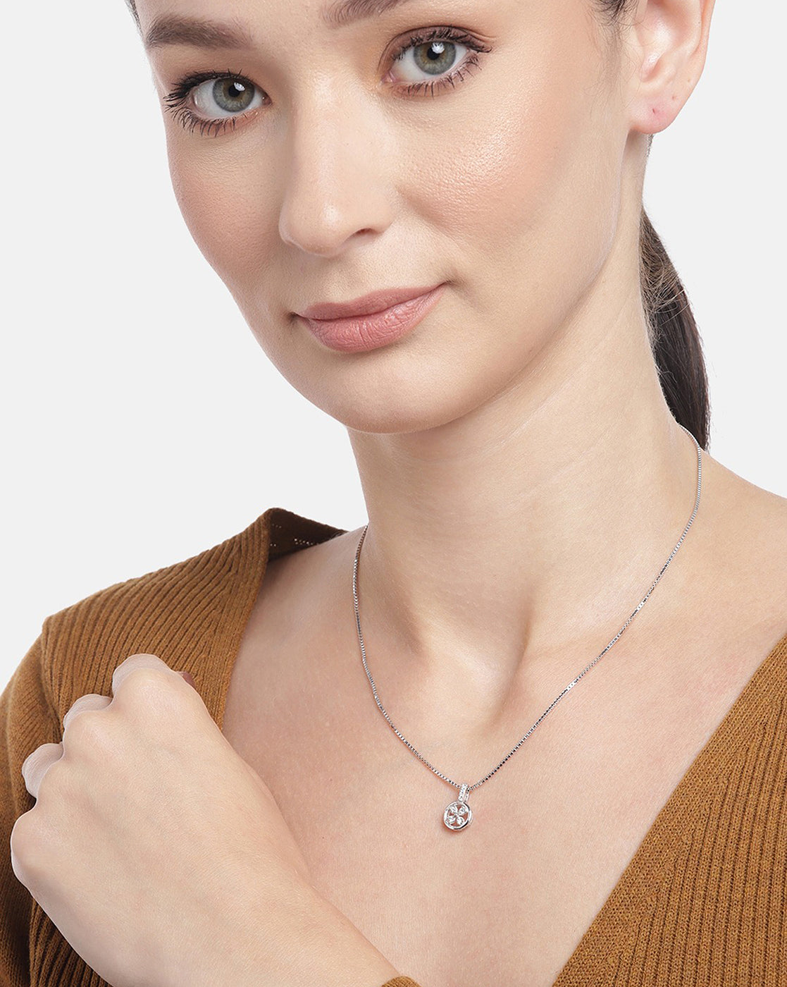 Carlton London Rhodium Plated With Round Floral Pendant With Chain