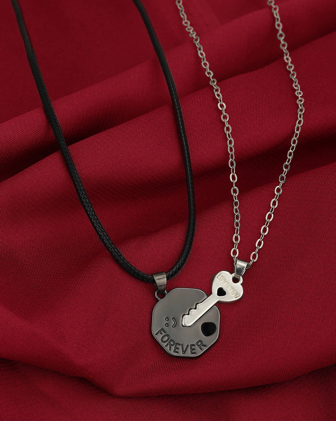 Set of 2 Silver Plated Love You forever Lock & Key Pendant with chain for couples