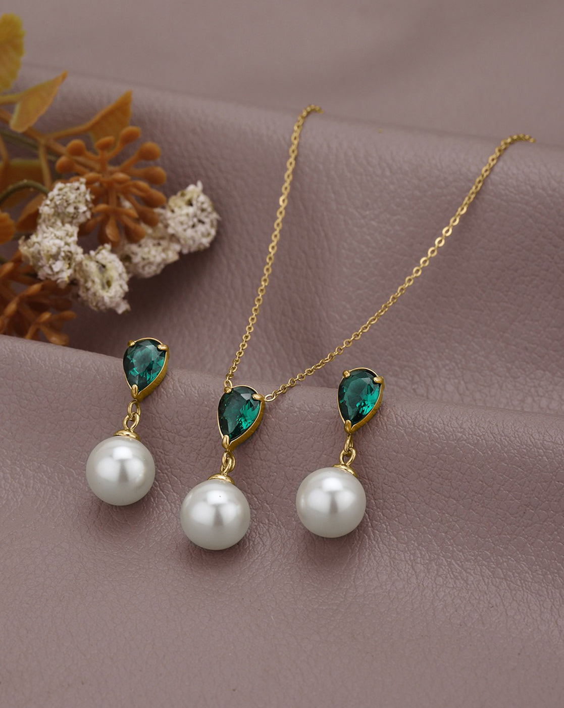 18kt Gold Plated Green CZ Pearl Necklace and Drop Earring Set