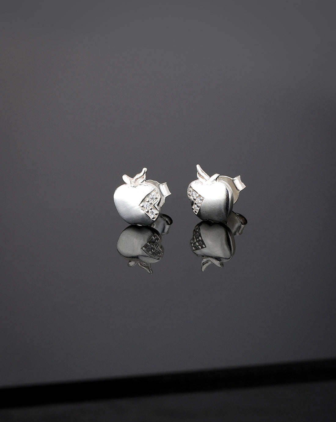 Carlton London 925 Sterling Silver Rhodium Plated Contemporary Cz Studs For Girl