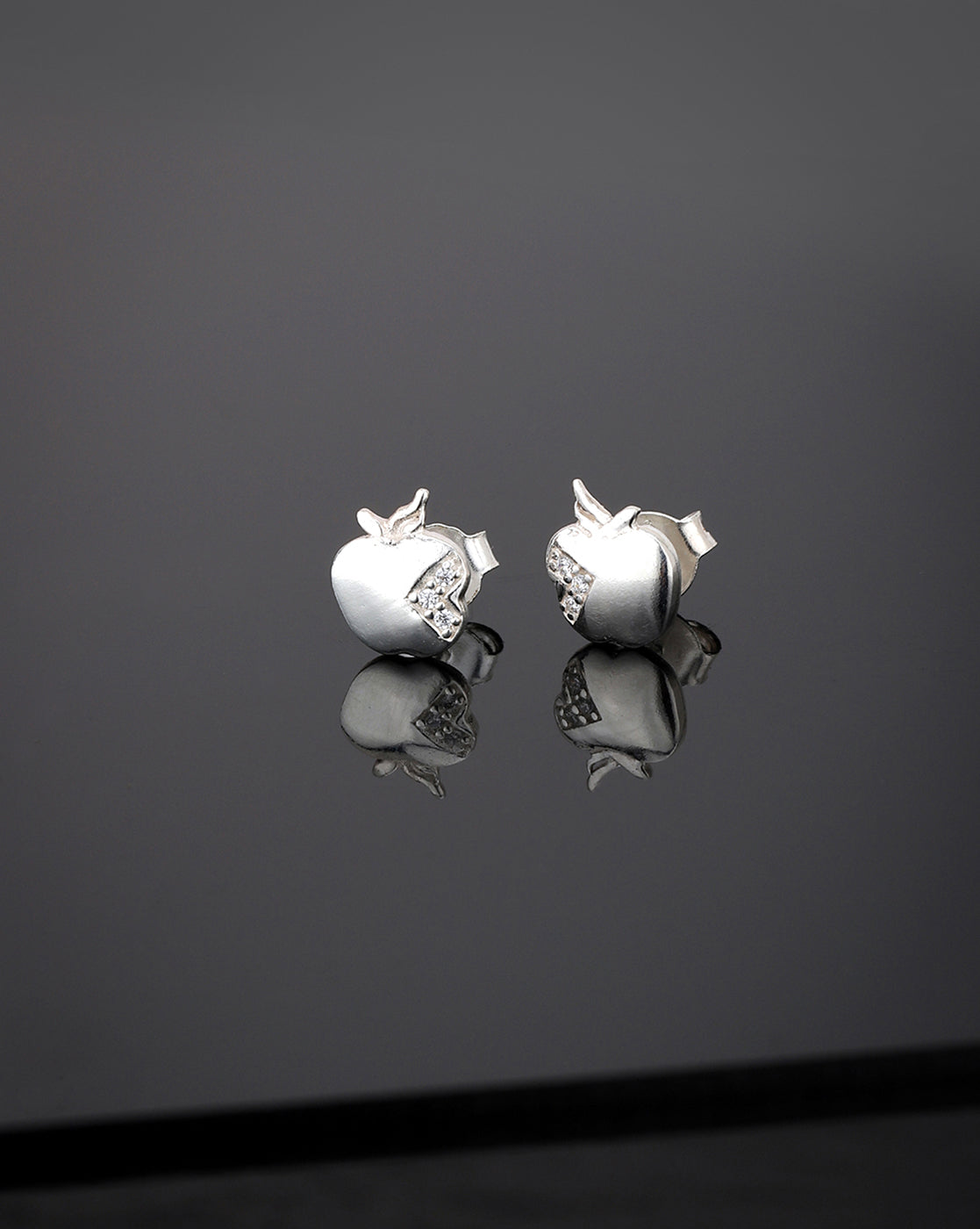 Carlton London 925 Sterling Silver Rhodium Plated Contemporary Cz Studs For Girl