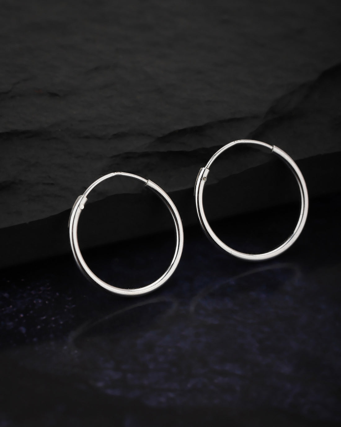 Carlton London 925 Sterling Silver  Rhodium Plated Circular Hoop Earring For Women