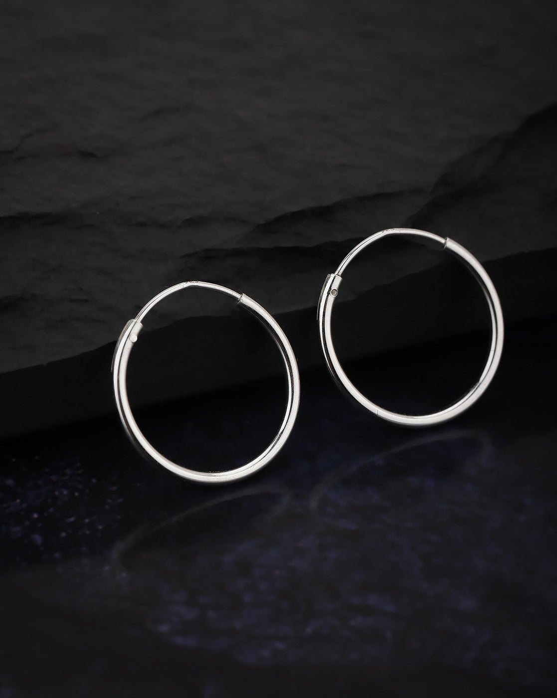 Carlton London 925 Sterling Silver Rhodium Plated Circular Hoop Earring For Women