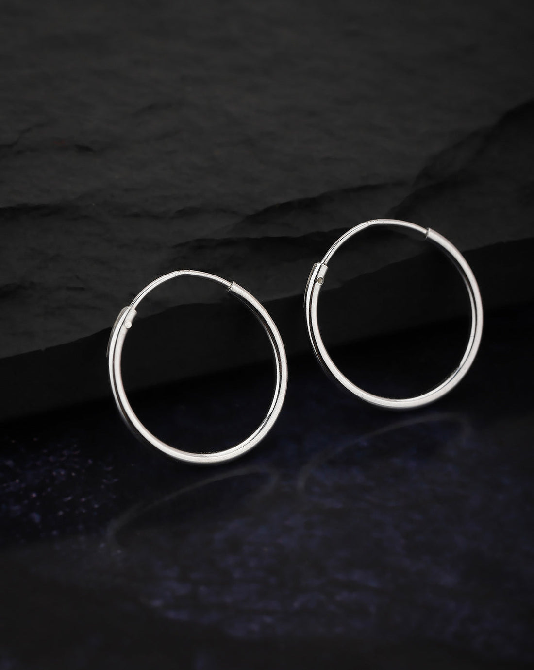 Carlton London 925 Sterling Silver Rhodium Plated Circular Hoop Earring For Women