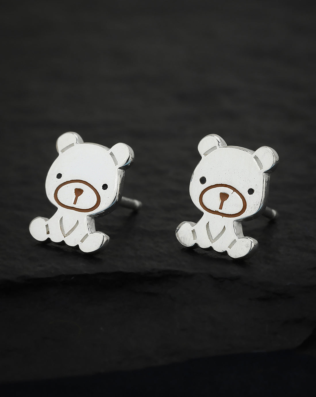 Carlton London 925 Sterling Silver Rhodium Plated Enamel Taddy Stud Earring