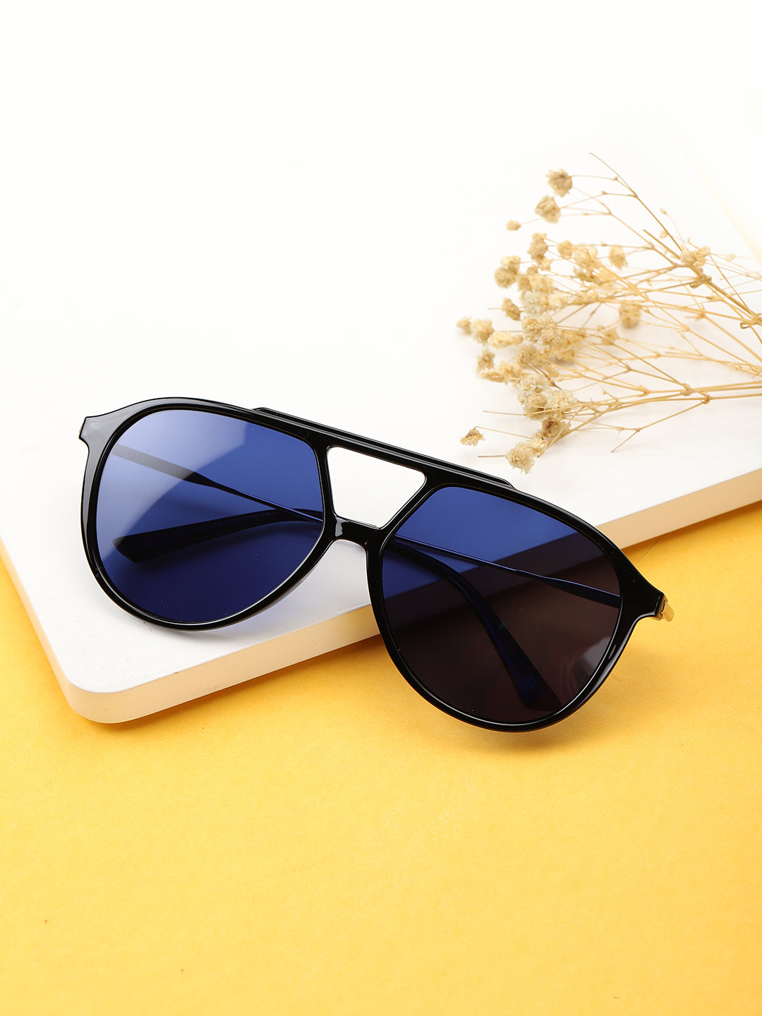Carlton London Uv Protected Oval Sunglasses For Men