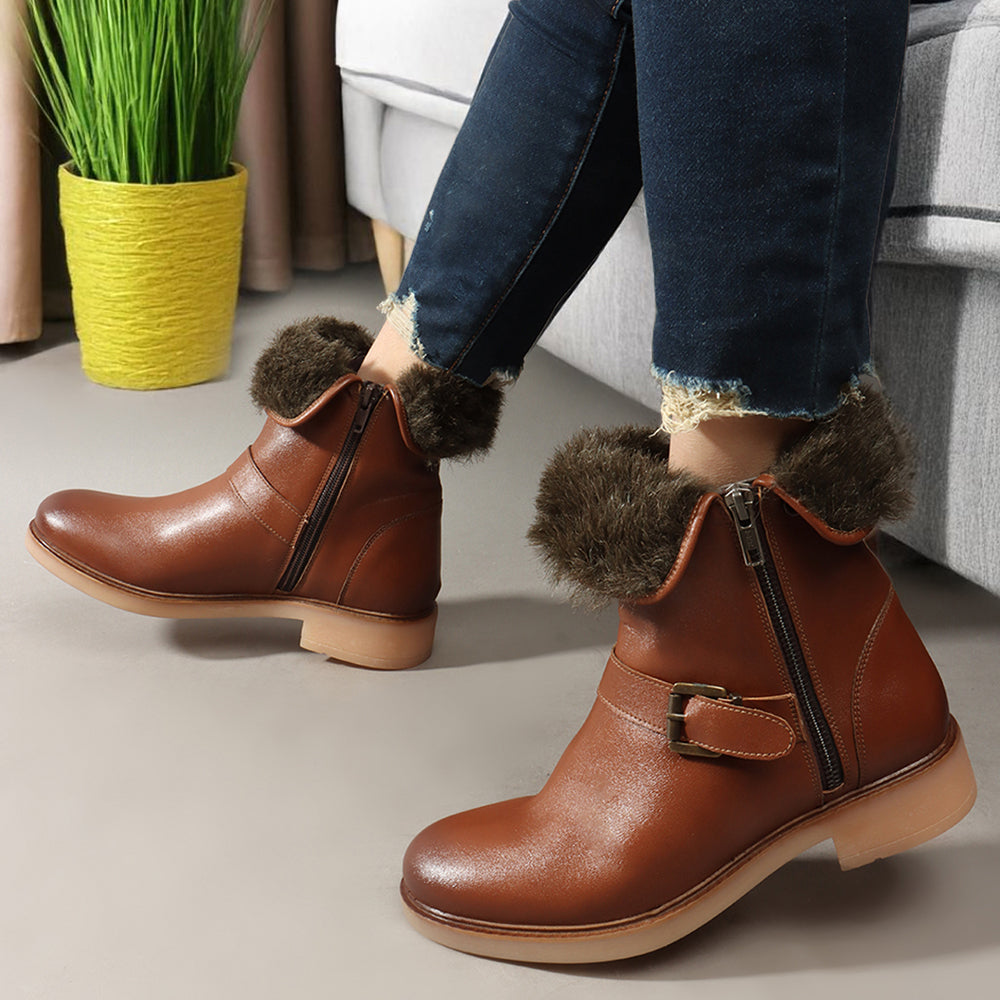 Women Solid Block-Heeled Winter Boots With Buckle
